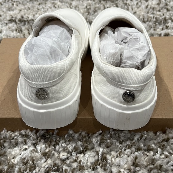 👟 Shoes, Sneakers, White, Slip On, Canvas, Steve Madden, Designer - Picture 8 of 10